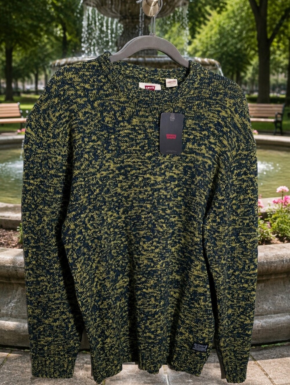 Levi's Men's Navy and Green Marled Crewneck Sweater Size Small